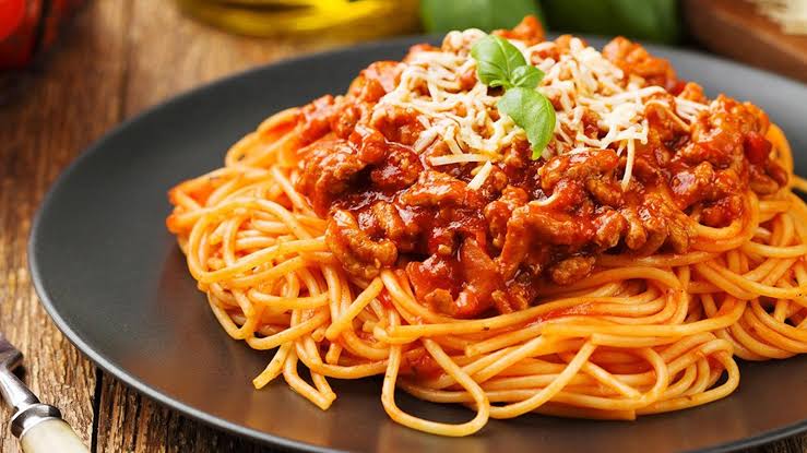Bolonez Soslu Spagetti/Spaghetti With Bolognese Sauce